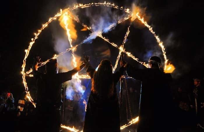 Listos brujos y creyentes de Satanás para la Misa Negra en Catemaco