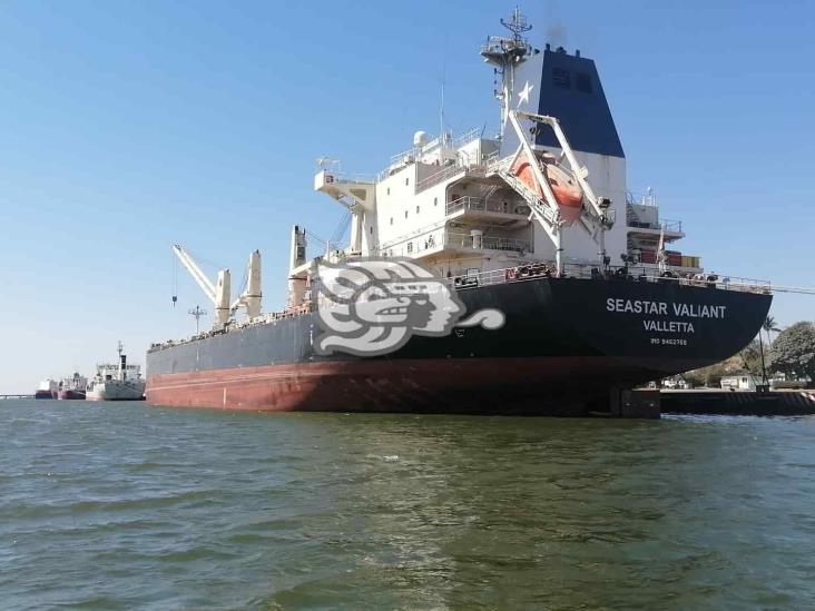 Regresa ferro buque ‘Cherokee’ al Puerto de Coatzacoalcos