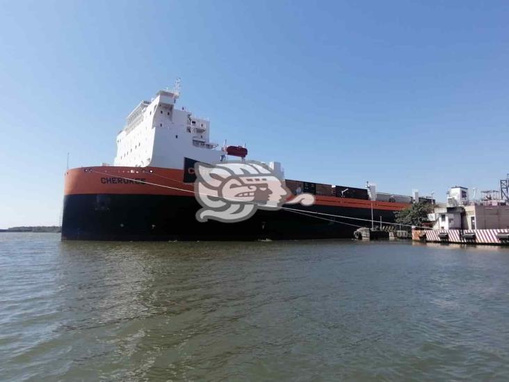 Regresa ferro buque ‘Cherokee’ al Puerto de Coatzacoalcos