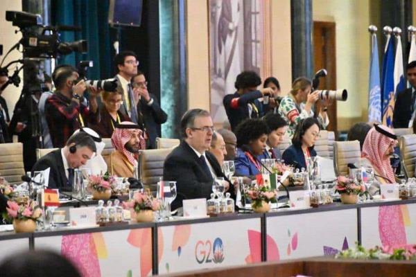 Pide Ebrard frenar tráfico internacional de armas