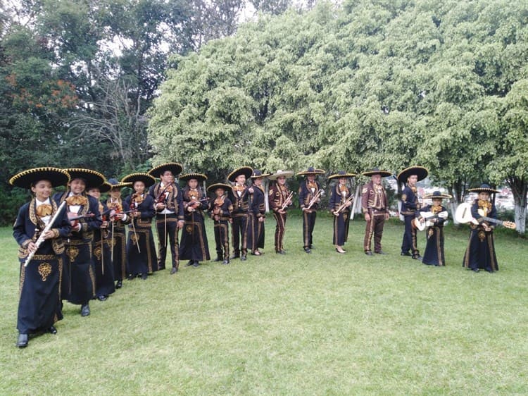 Mariachi ‘Los Quetzales’, orgullo de Banderilla que impulsa a jóvenes talentos