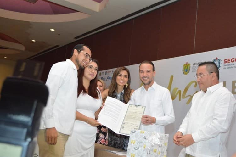 ¡Se dan el sí! 200 parejas celebran su unión en las bodas colectivas de Boca del Río