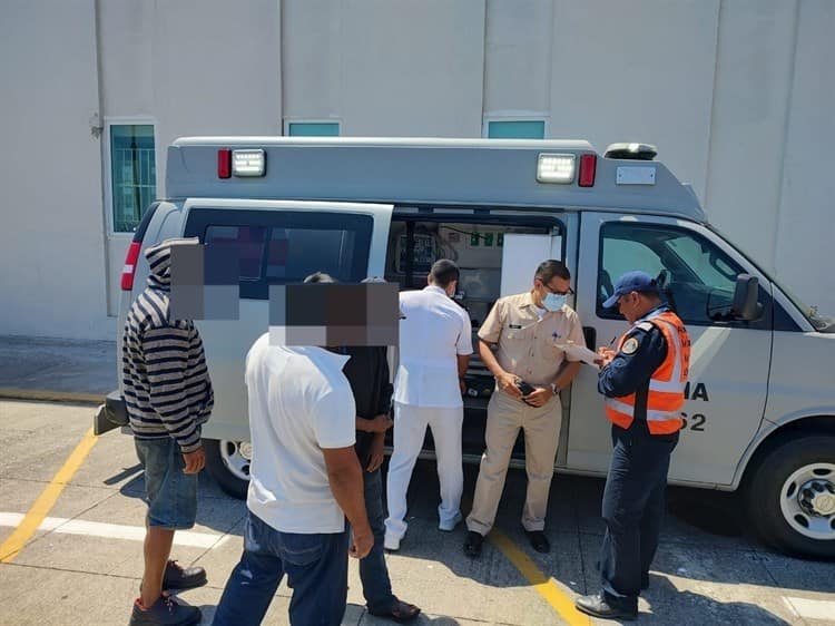 Buque extranjero rescata a pescadores de Yucatán y los traslada a Veracruz