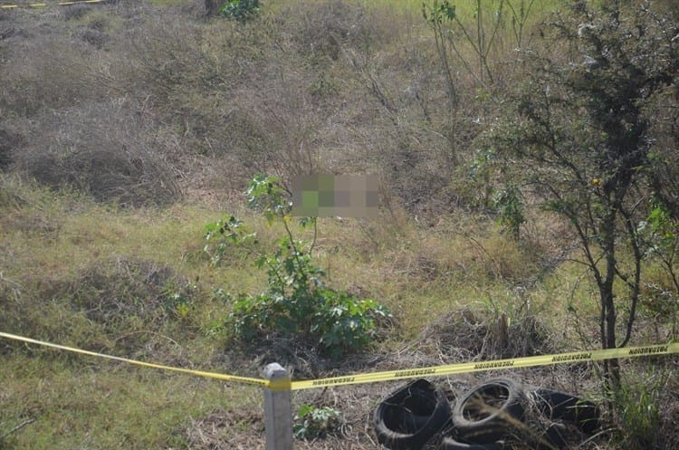 Hallan cuerpo de un hombre en baldío del kilómetro 13.5 en Veracruz