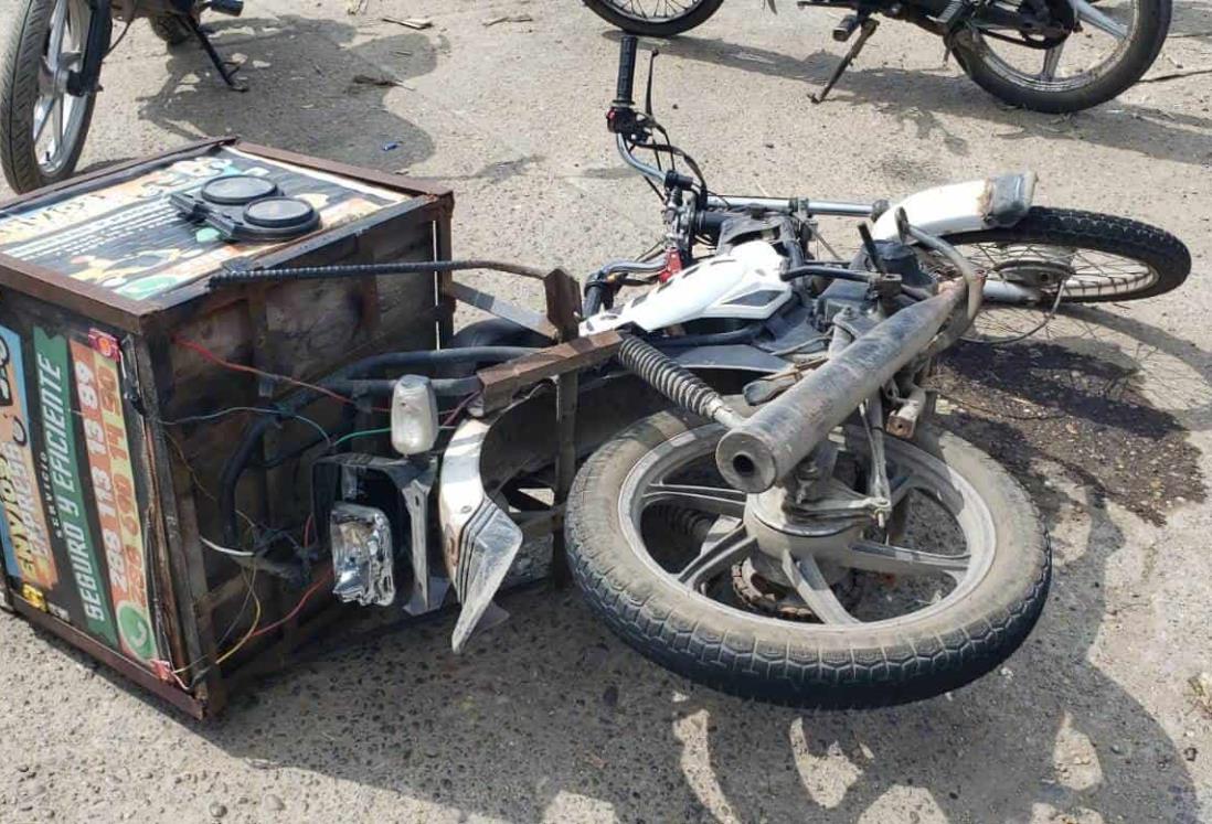 Repartidor de comida se accidenta en la carretera a Cosamaloapan