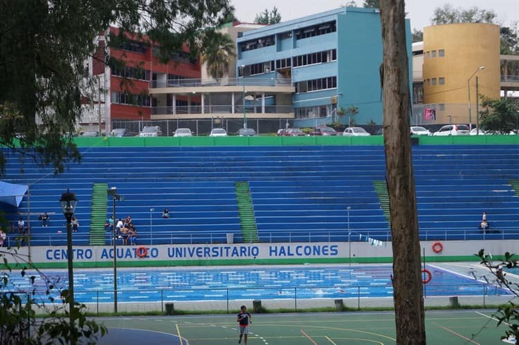 UV pide no dejarse engañar por quienes les aseguran lugar de ingreso