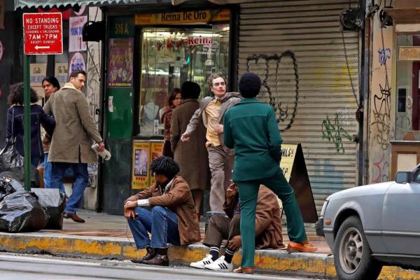 ¡Cuántos payasos! Se filtran más imágenes del rodaje de Joker 2 (+Video)