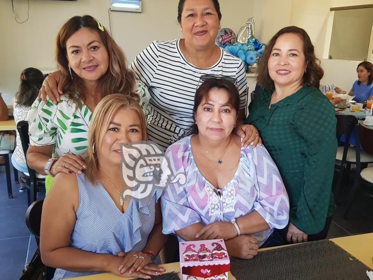 Desayunando entre amigas