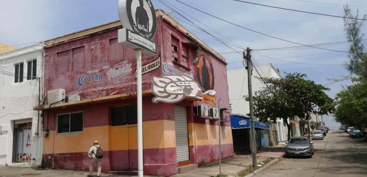 ¡Aquí ya no está Lucas! Cierra emblemático restaurante bar en Coatzacoalcos