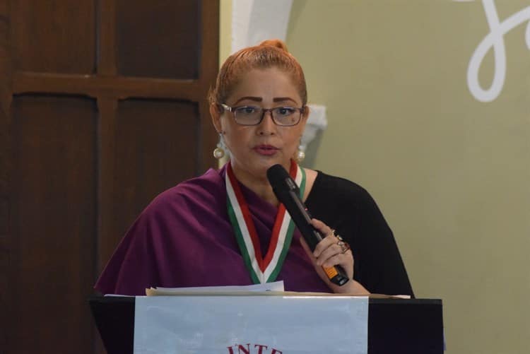 Autoras locales encabezan Mujer con color de poesía II en Casa Museo Salvador Díaz Mirón