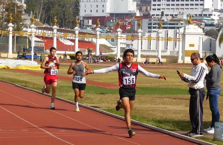 Realiza UV Inter áreas de atletismo en varias pruebas