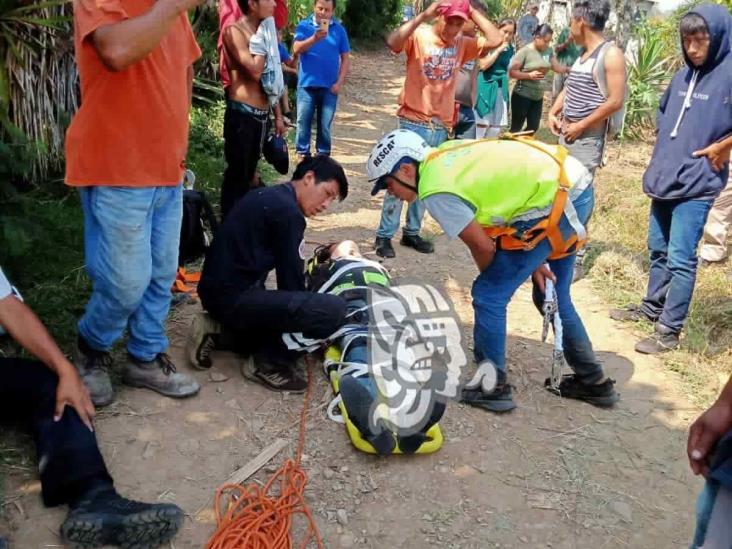 Localizan a campesino desaparecido en Atzacan; había caído a un barranco