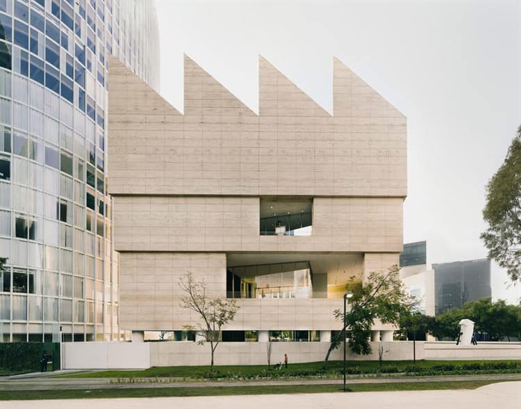 Otorgan al arquitecto David Chipperfield el premio Pritzker 2023