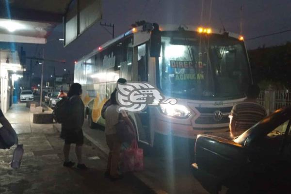 Pleito entre choferes de autobuses por ruta de Texistepec