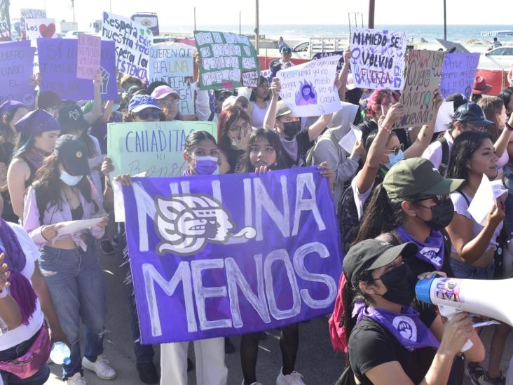 ¡Ni una menos! mujeres de Coatzacoalcos se unen y marchan contra la violencia (+Video)