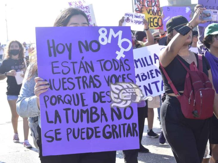 ¡Ni una menos! mujeres de Coatzacoalcos se unen y marchan contra la violencia (+Video)