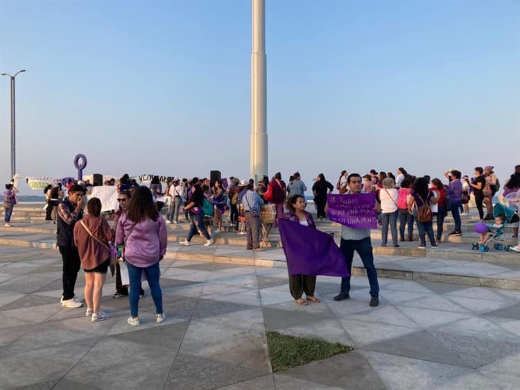 Marchan Colectiva Feministas del Puerto de Veracruz y Colectiva Las Morras en Veracruz y Boca del Río(+Video)