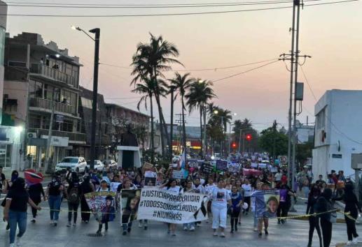 Mujeres cimbran a Veracruz; ¡exigen detener violencia! (+Video)