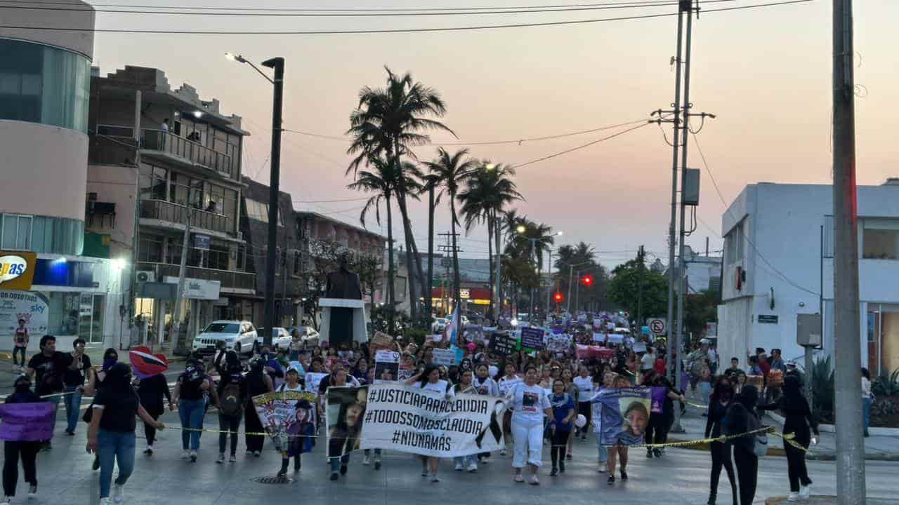 Mujeres hicieron cimbrar Veracruz; ¡Exigen un alto a la violencia!(+Video)