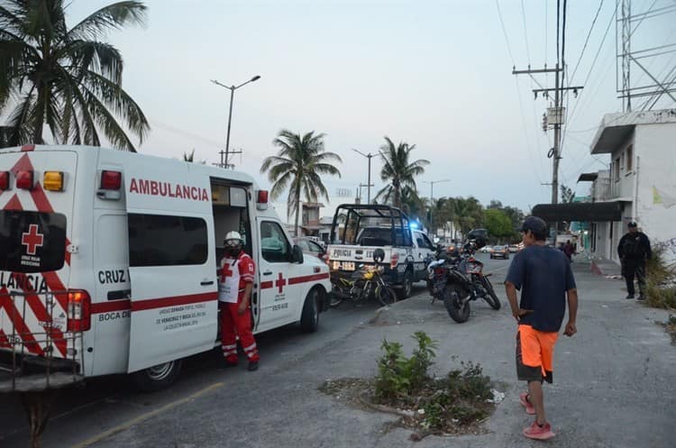 Hombre resulta lesionado al caerle pedazos de escombros de una obra en Veracruz(+Video)