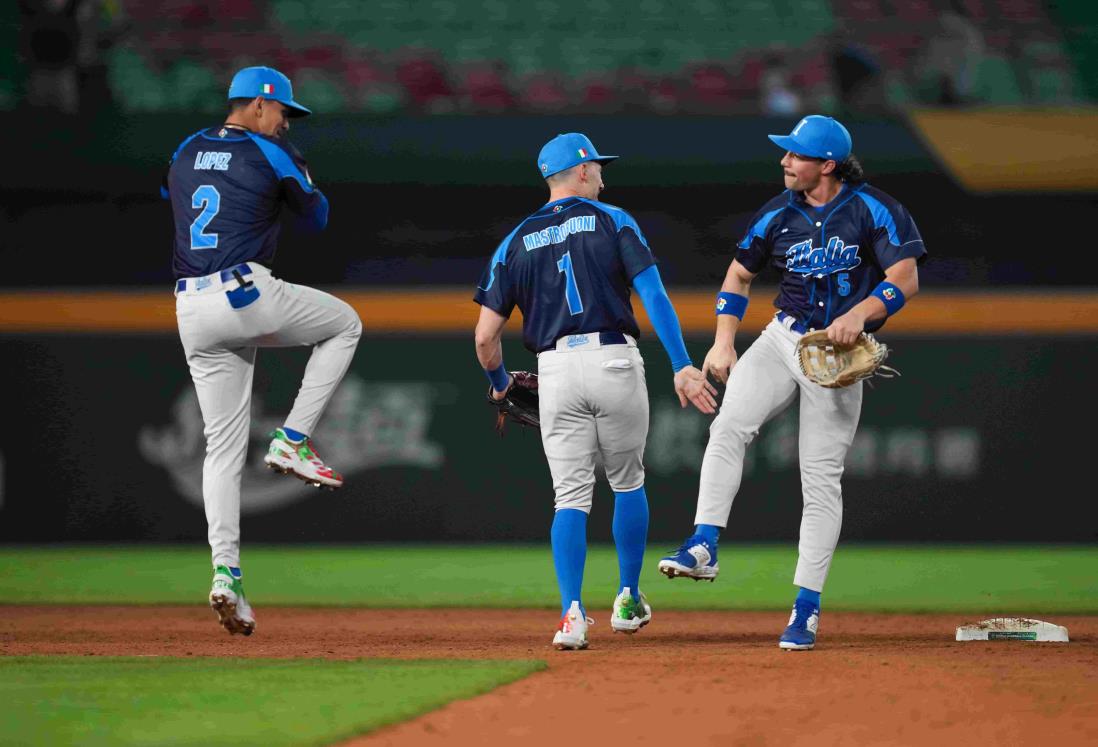 Italia debuta a lo grande en el Clásico venciendo a Cuba en extrainnings