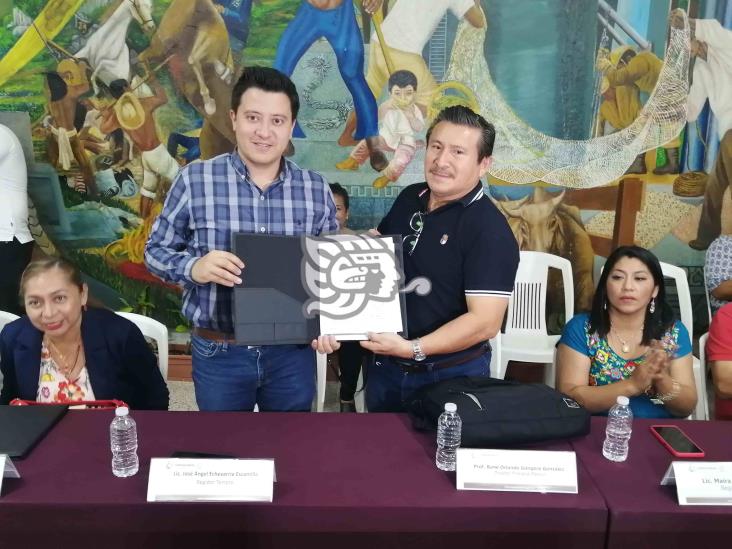 En Jornada de Regularización benefician con terrenos a 14 escuelas de Coatzacoalcos (+Video)