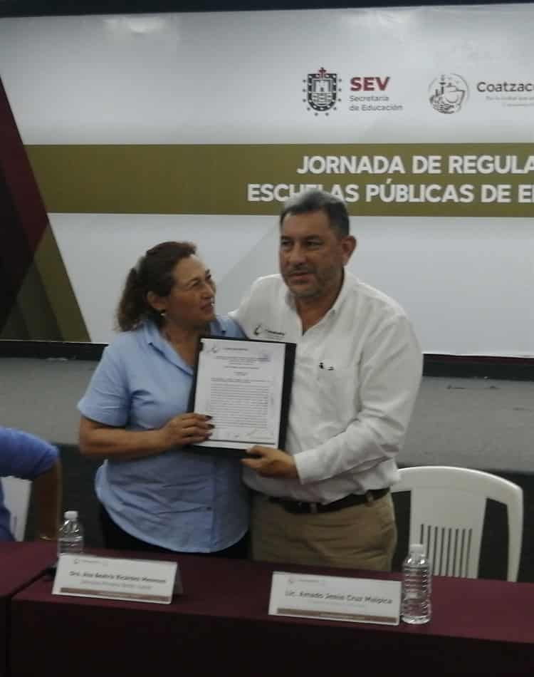 En Jornada de Regularización benefician con terrenos a 14 escuelas de Coatzacoalcos (+Video)