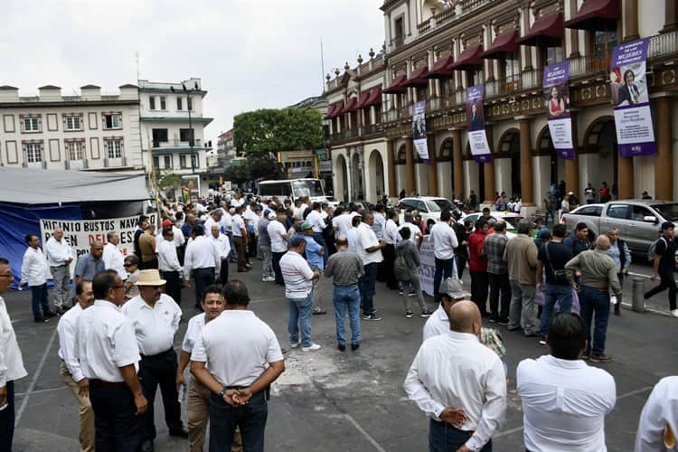 En Xalapa, taxistas exigen homologación de Ley de Movilidad (+Video)