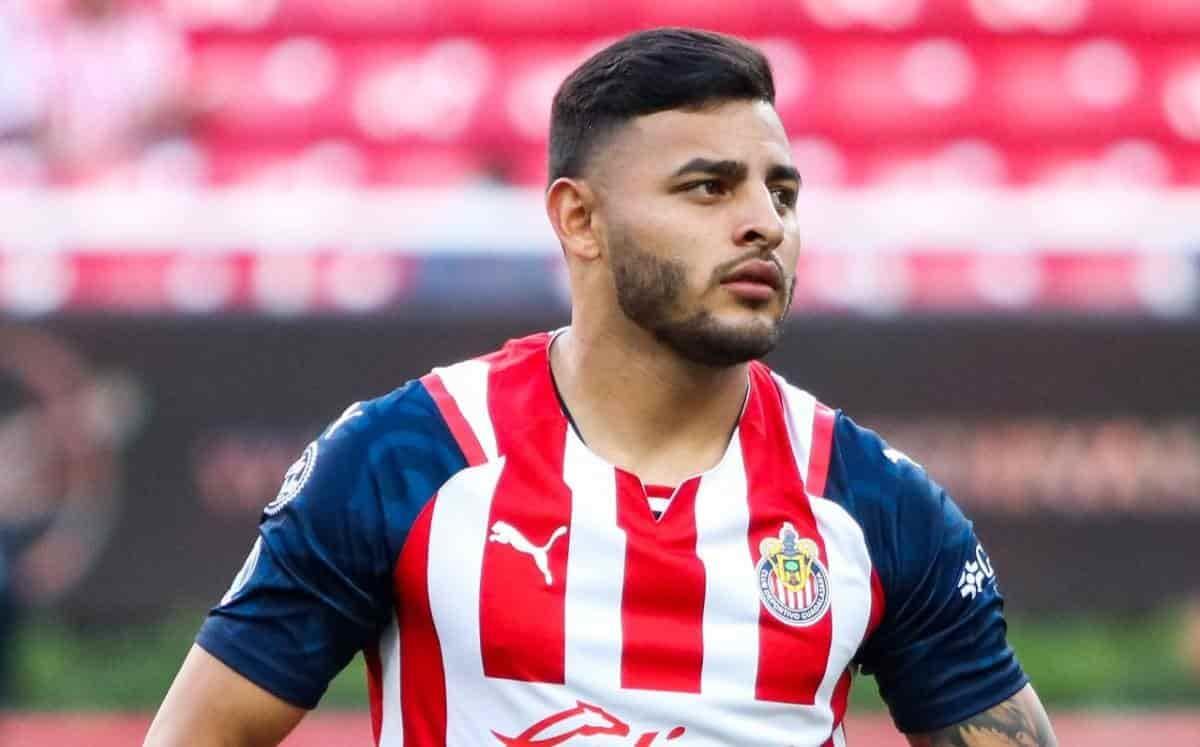 Alexis Vega listo para el Clásico: dupla de miedo con el Pocho