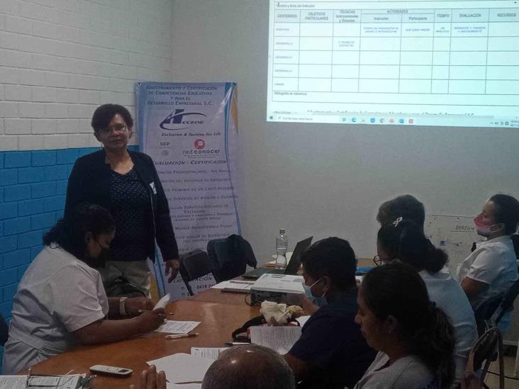 Bomberos y paramédicos serán instructores de formación