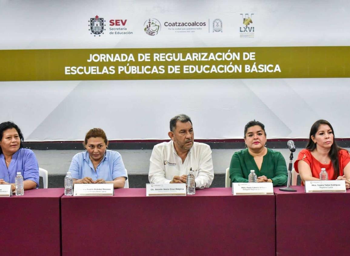 Buscan regularizar predios de escuelas de Coatzacoalcos