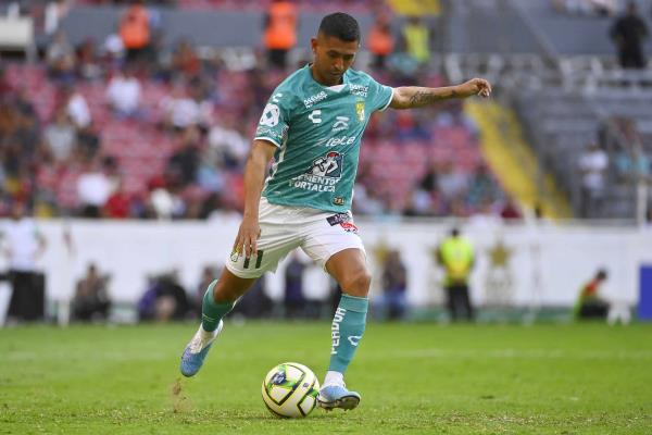 Aprovecha León única llegada clara y gana al Atlas