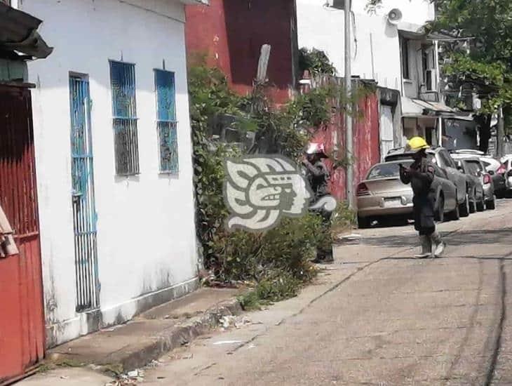 Alertan a bomberos por quema de basura