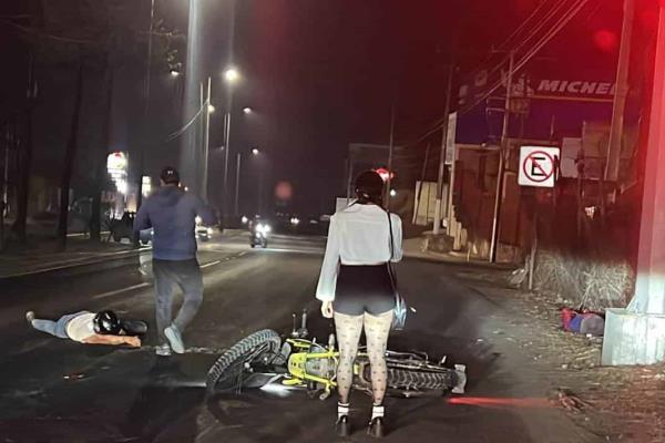 Pareja  que viajaba en una motocicleta fueron chocados por una camioneta en Las Trancas