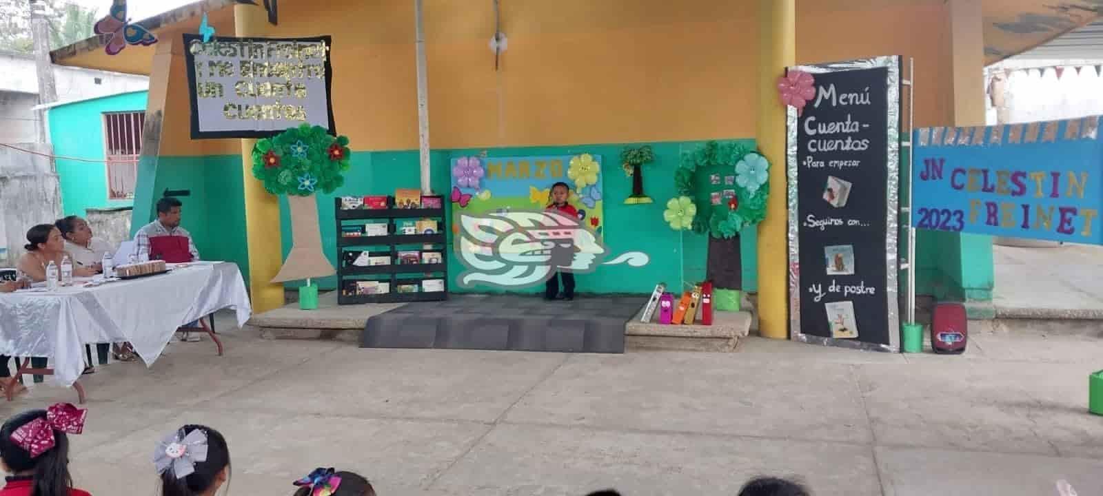 Pequeñines participan en actividad de cuenta cuentos