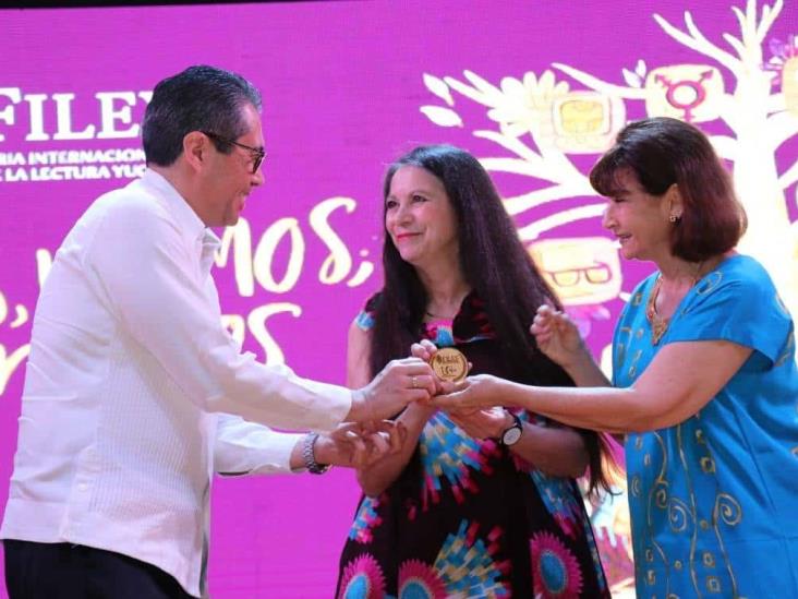 Inicia la FILEY 2023 en Mérida; entregan Premio “José Emilio Pacheco” a Carmen Boullosa