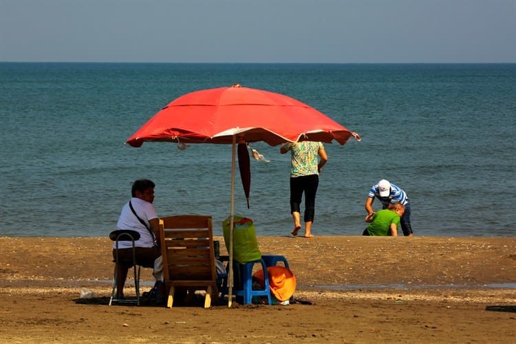 ¡Sofocante! temperatura de 38 grados calienta a Coatzacoalcos