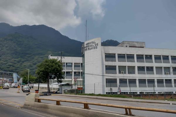 Médico intenta violar a pasante de enfermera en Hospital Regional de Río Blanco, denuncian