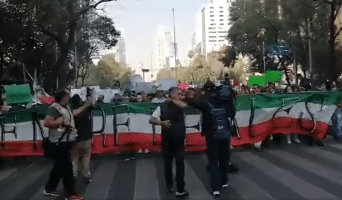 Marchan en defensa de soldados encarcelados en la CDMX