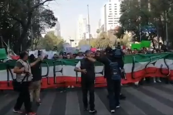 Marchan en defensa de soldados encarcelados en la CDMX