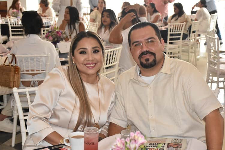 Realizan Desayuno de la Mujer a beneficio de Grupo Reto Veracruz