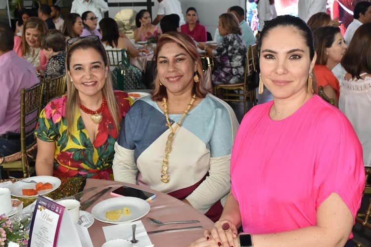 Canaco Servytur Veracruz organiza desayuno en honor a las mujeres empresarias