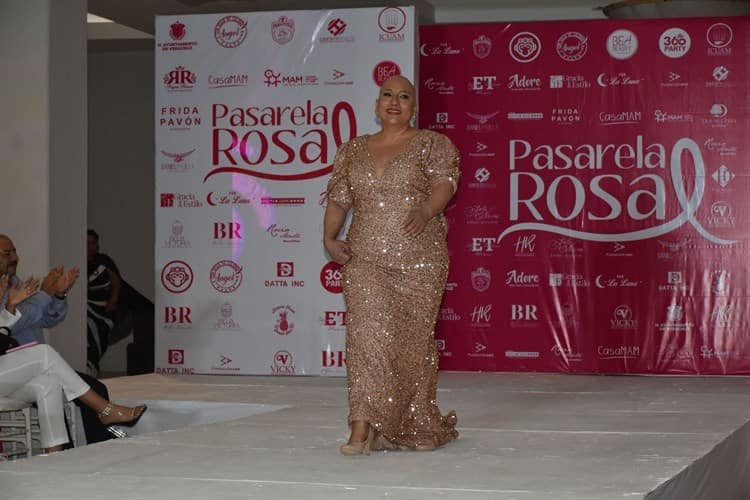 CasaMAM realiza Pasarela Rosa a beneficio de mujeres con cáncer