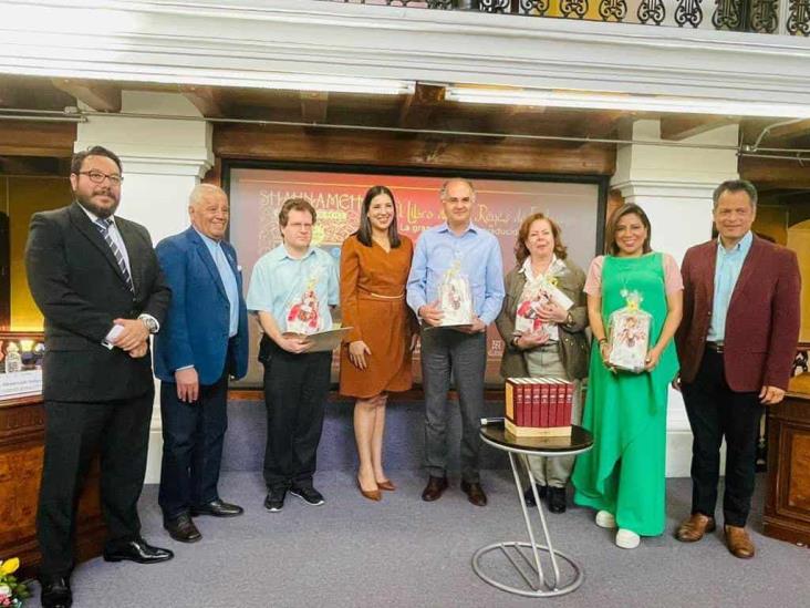 Presentan en el Colegio de Veracruz ‘El Libro de los Reyes de Ferdowsí