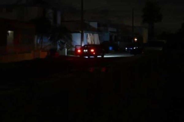¿Otra vez? Se reportan apagones en colonias de Veracruz