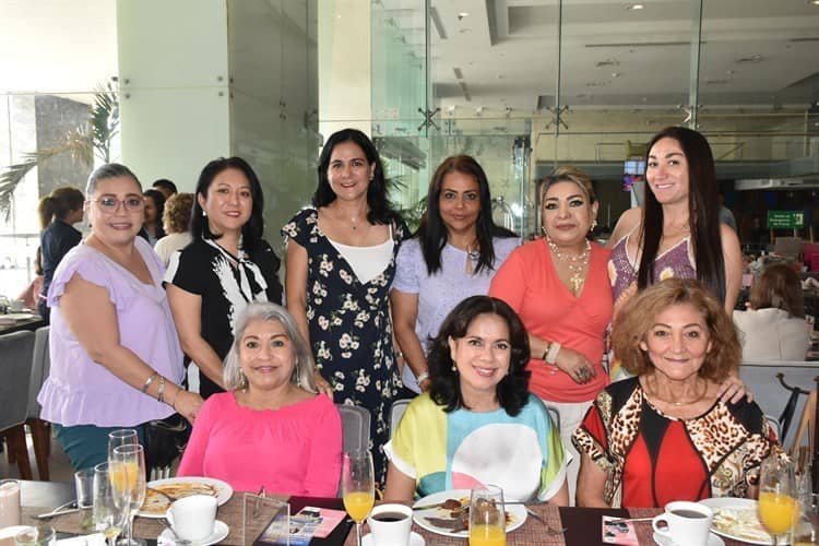 Celebran el Día de la Mujer en el Hotel Four Points