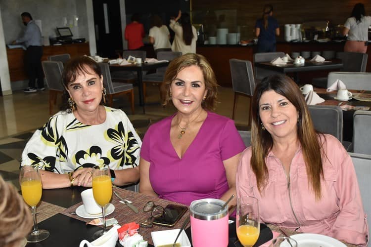 Celebran el Día de la Mujer en el Hotel Four Points