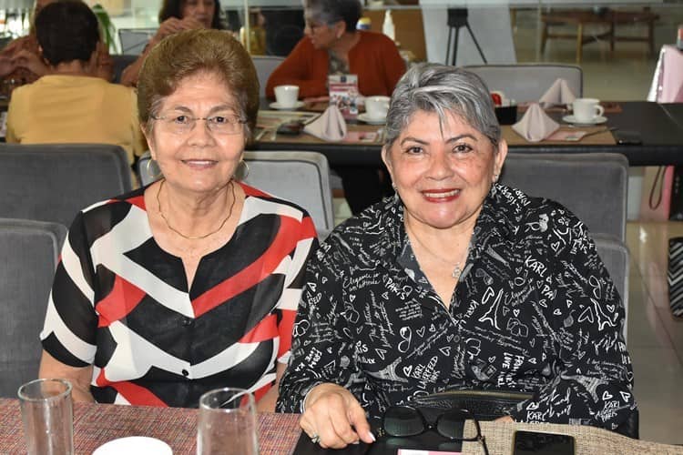 Celebran el Día de la Mujer en el Hotel Four Points