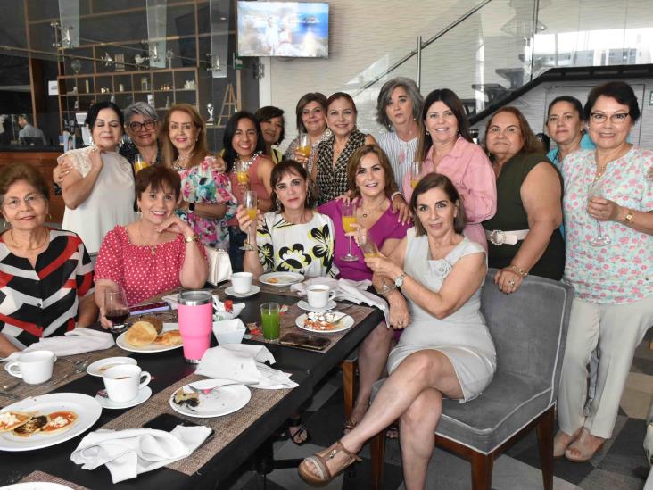 Celebran el Día de la Mujer en el Hotel Four Points