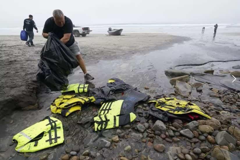 Siete mexicanos mueren en naufragio en California